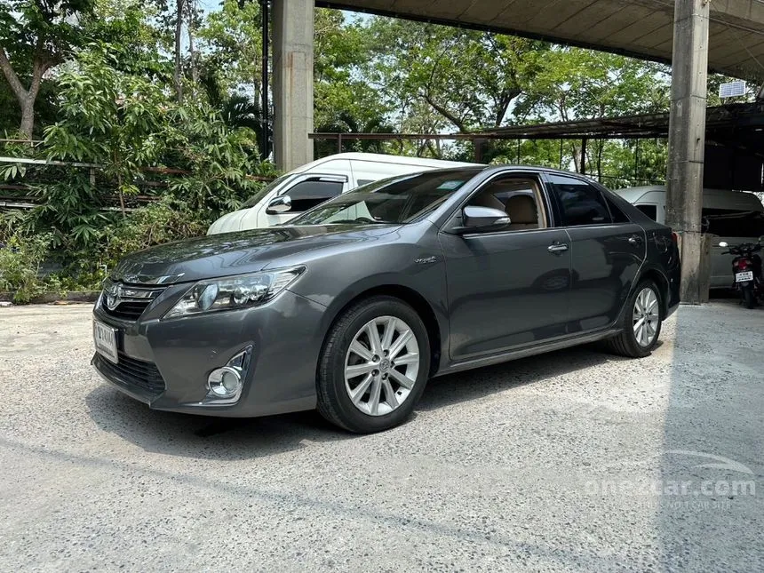 2013 Toyota Camry Hybrid Sedan