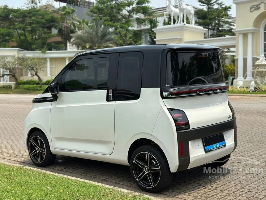 Jual Mobil Wuling EV 2023 Air ev Charging Pile Long Range di Banten Automatic Hatchback Putih Rp 205.000.000