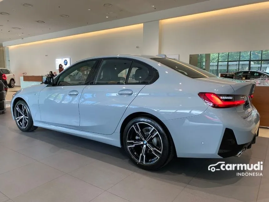 2025 BMW 320i M Sport Sedan