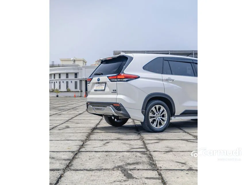 2023 Toyota Kijang Innova Zenix Q HV TSS ( Premium Color) MPV