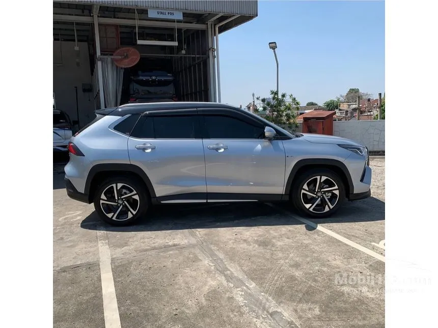 2026 Toyota Yaris Cross S HV with GR Parts Aero Pkg SUV