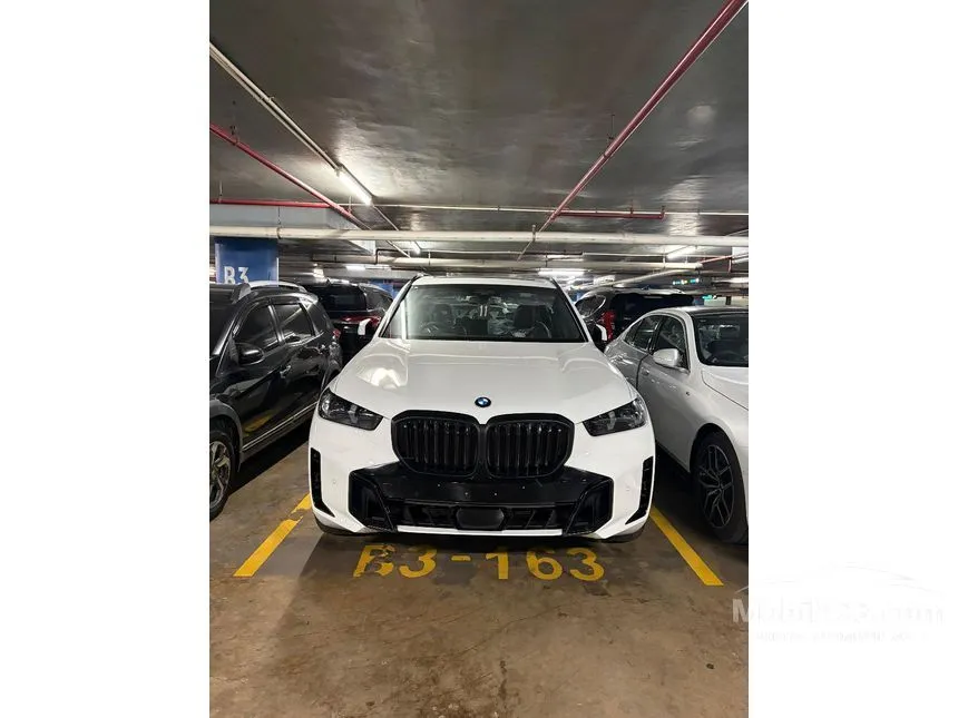 2025 BMW X5 xDrive40i M Sport SUV