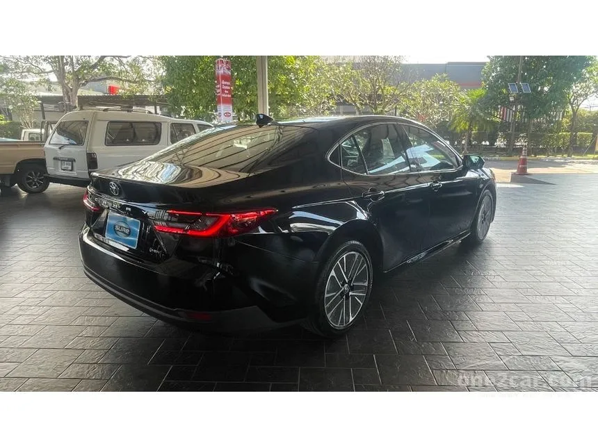 2025 Toyota CAMRY HEV Premium Sedan