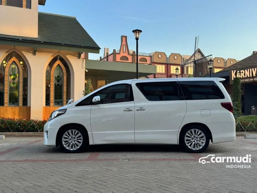 2012 Toyota Alphard SC MPV