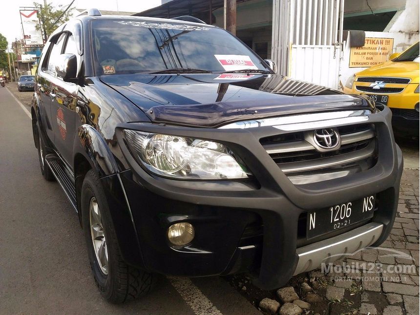 Jual Mobil Toyota Fortuner 2005 G 2.7 di Jawa Timur 