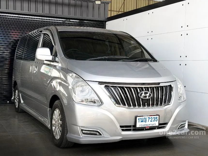 2017 Hyundai H-1 Touring Van