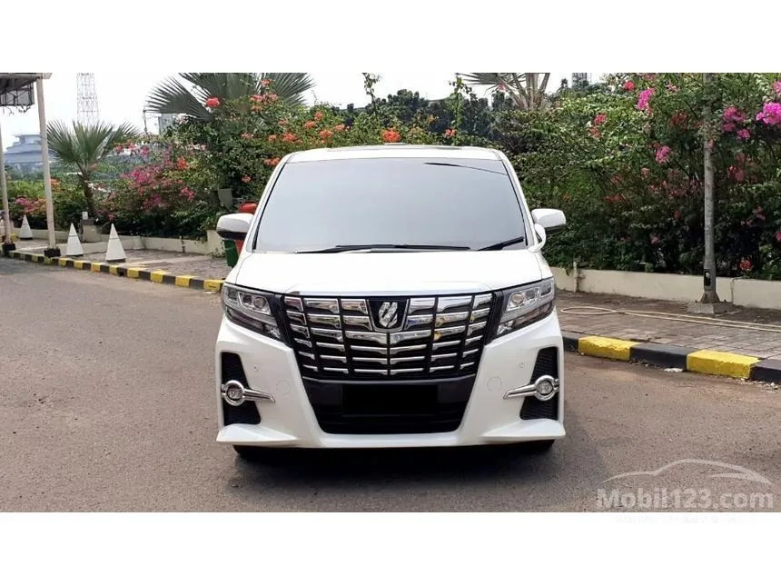 2015 Toyota Alphard SC MPV