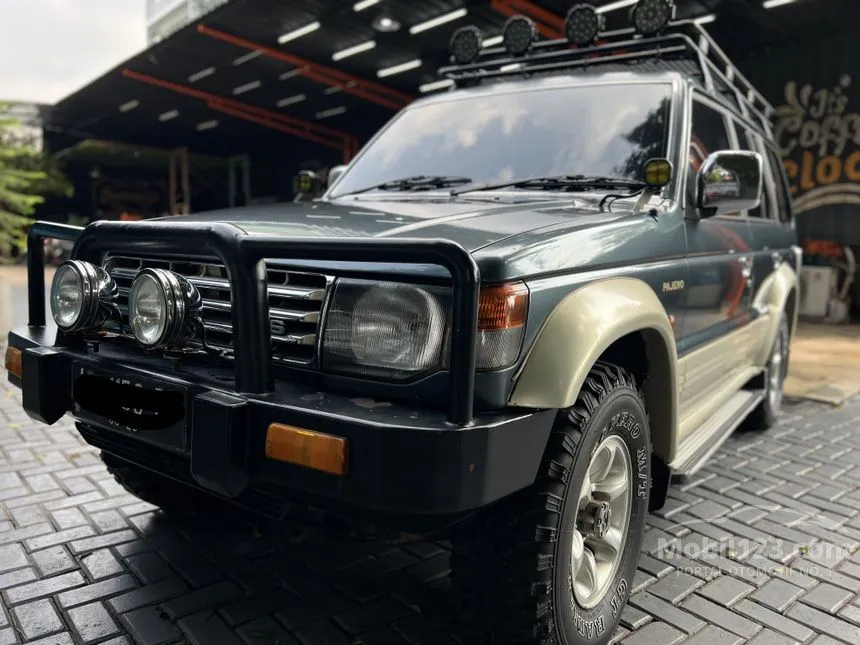 Jual Mobil Mitsubishi Pajero 1996 V6 3.0 3.0 di DKI Jakarta Manual SUV Offroad 4WD Hijau Rp 140.000.000