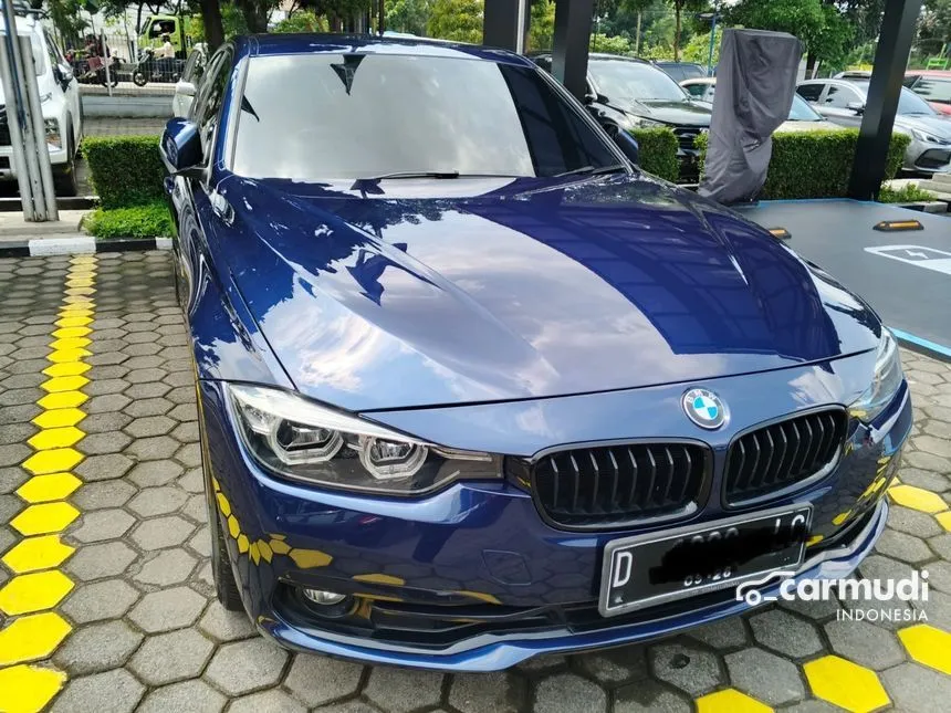 2019 BMW 320i Sport Shadow Edition Sedan