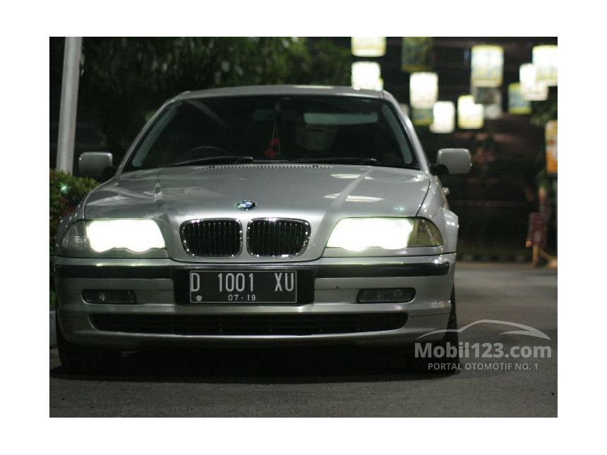 2001 BMW 325i Sedan