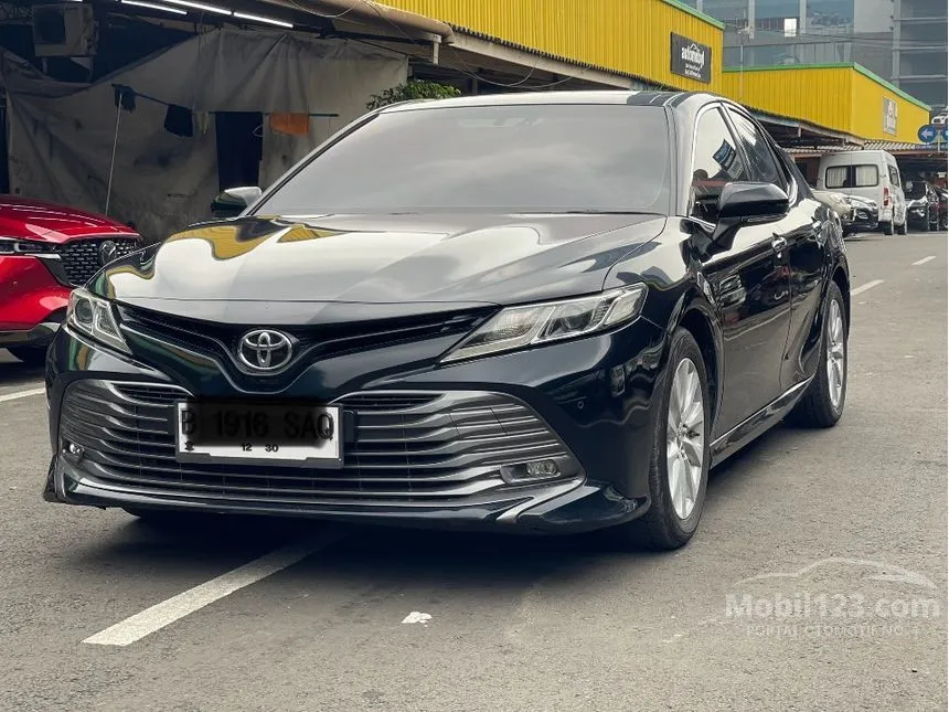 2020 Toyota Camry V Sedan