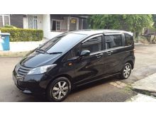 Honda Freed 2012 PRiBADI