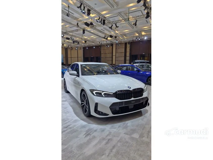 2025 BMW 330i M Sport Pro Sedan