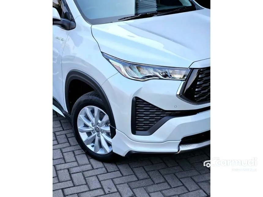 2024 Toyota Kijang Innova Zenix V HV Wagon