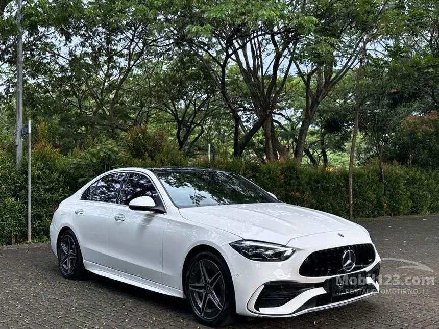 2022 Mercedes-Benz C300 AMG Line Sedan
