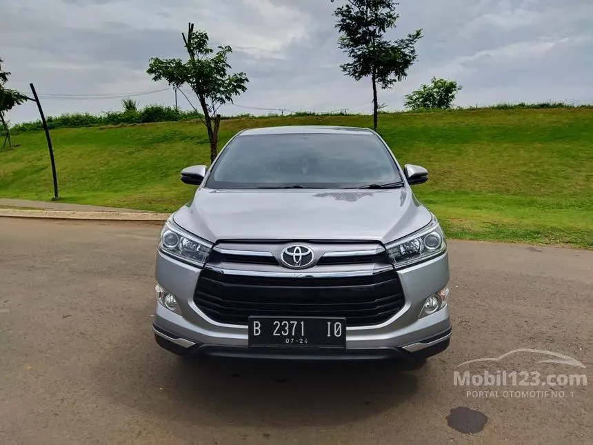 Jual Mobil Toyota Kijang Innova 2019 V 2.4 di Jawa Barat Automatic MPV Silver Rp 350.000.000