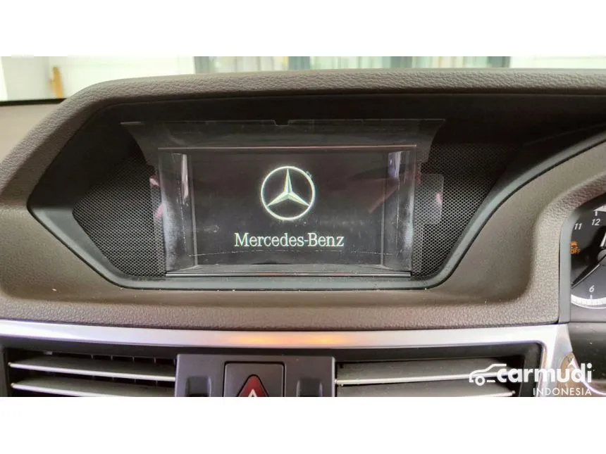 2010 Mercedes-Benz E300 Elegance Sedan