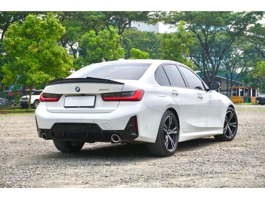 2023 BMW 320i M Sport Sedan