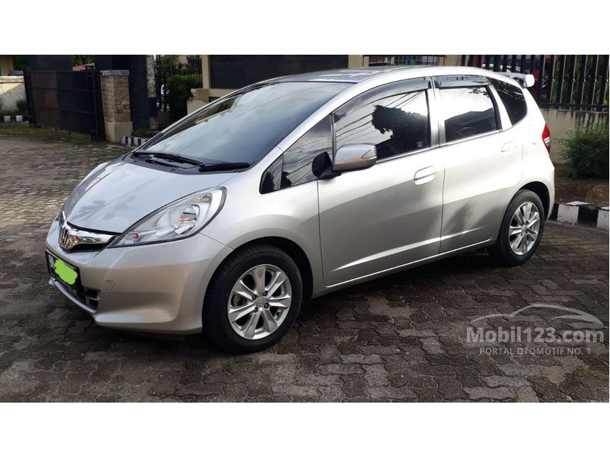 2013 Honda Jazz S Hatchback