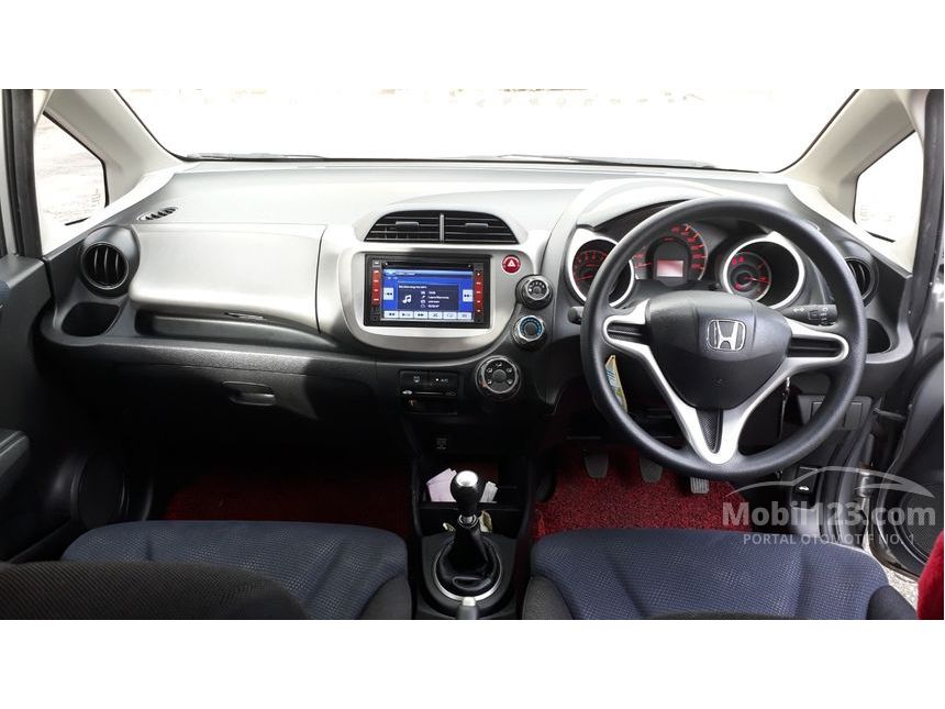 2013 Honda Jazz S Hatchback