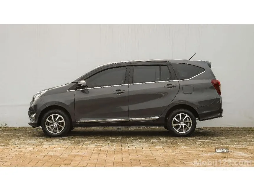 2019 Daihatsu Sigra R Deluxe MPV