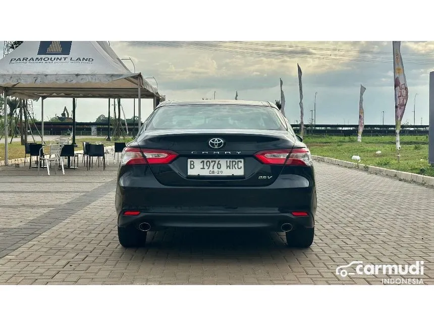 2019 Toyota Camry V Sedan