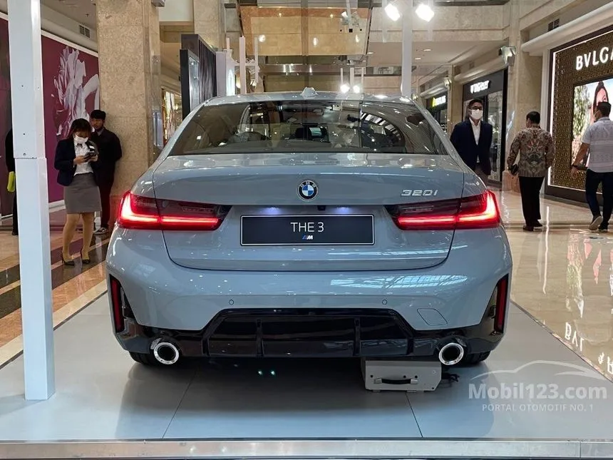 Jual Mobil BMW 320i 2023 M Sport 2.0 di DKI Jakarta Automatic Sedan Abu ...