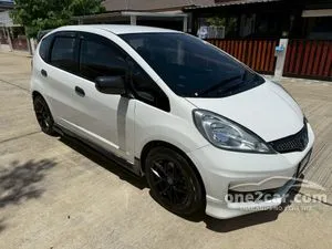 2013 Honda JAZZ 1.5 SV Hatchback