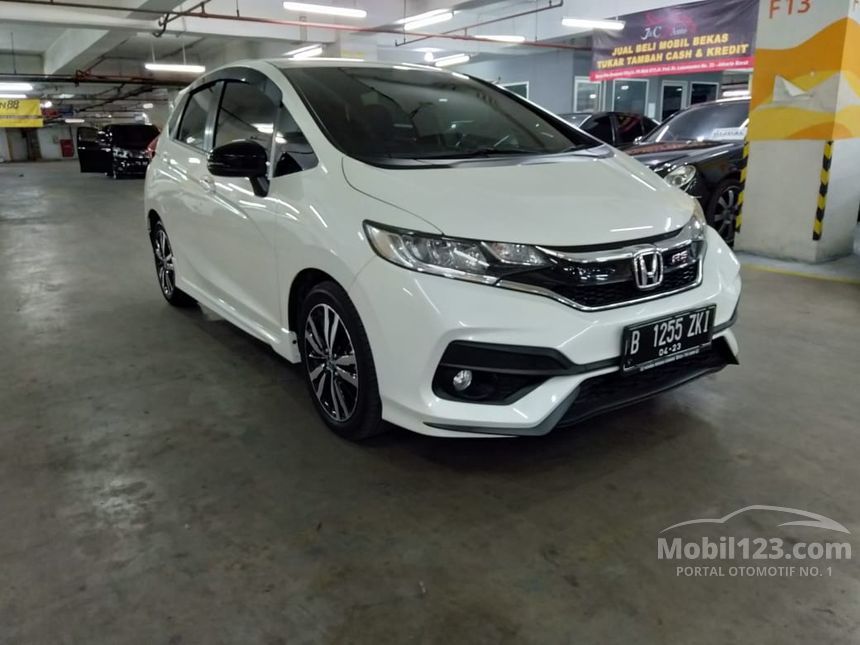 Jual Mobil Honda Jazz 2018 Rs 1 5 Di Dki Jakarta Automatic Hatchback Putih Rp 225 000 000 6461884 Mobil123 