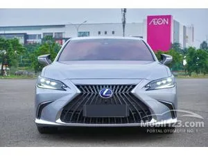 2022 Lexus ES 300h 2.5 Ultra Luxury Sedan