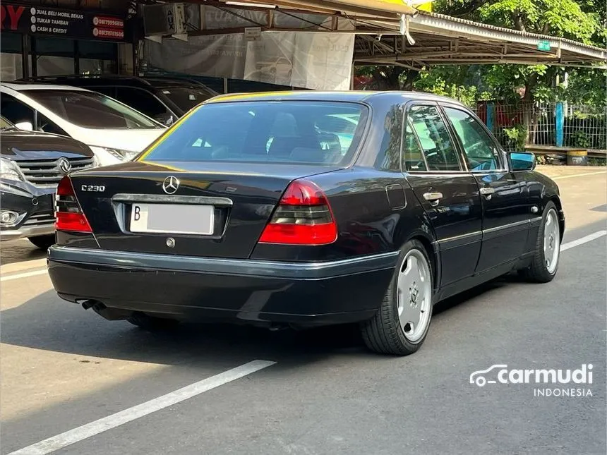 1997 Mercedes-Benz C230 Kompressor Sedan