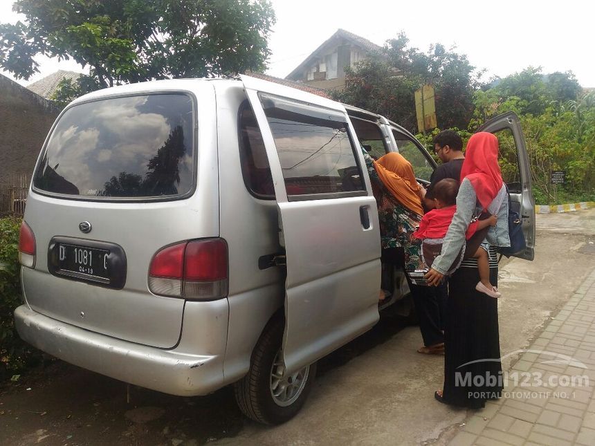 Jual Mobil  Daihatsu Zebra  2004 ZL 1 3 di Jawa  Barat  Manual 