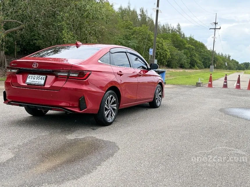 2023 Toyota Yaris Ativ Premium Luxury Sedan