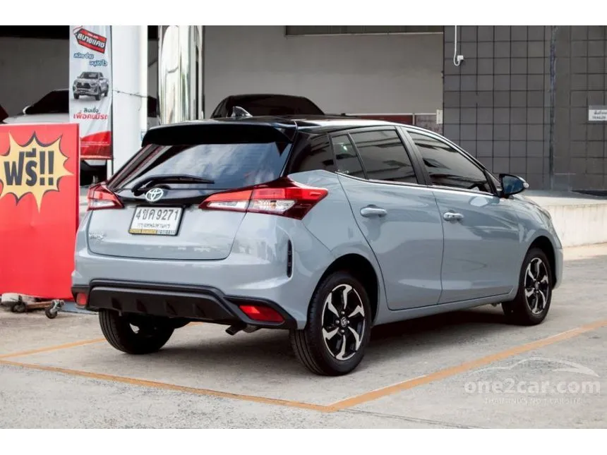 2023 Toyota YARIS Premium Hatchback