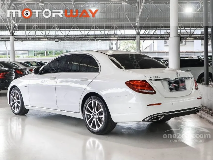 2020 Mercedes-Benz E300 e Avantgarde Sedan