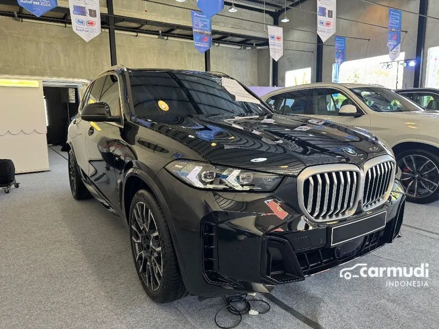 2025 BMW X5 xDrive40i M Sport SUV