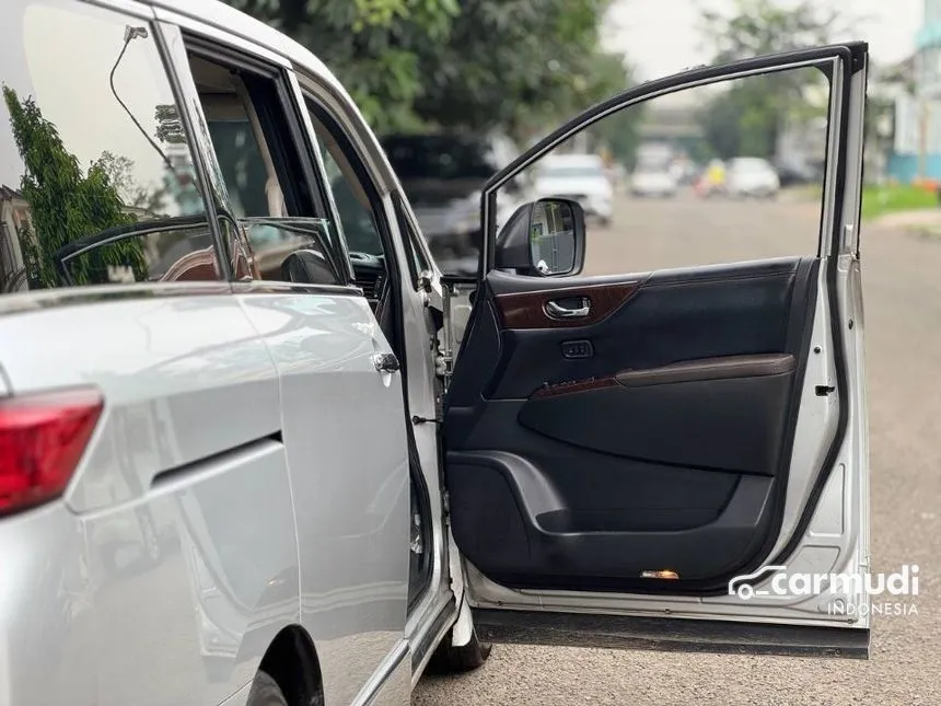 2011 Nissan Elgrand Highway Star MPV