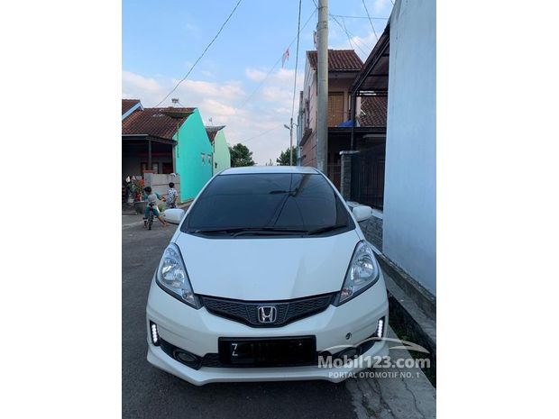 Honda Jazz  Mobil  bekas  dijual di Tasikmalaya Jawa barat 