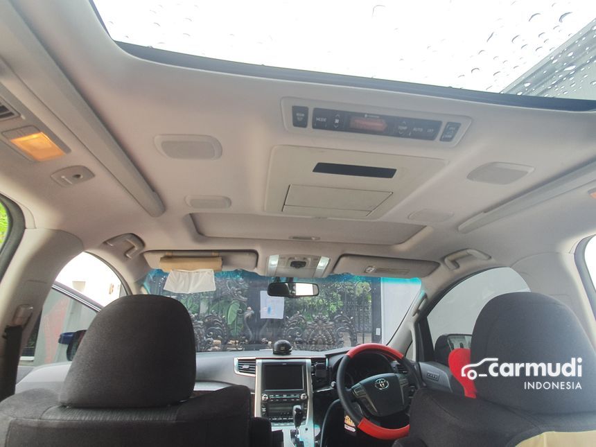 2013 Toyota Alphard SC MPV