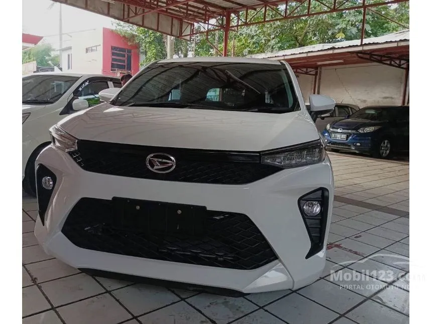 Jual Mobil Daihatsu Xenia 2024 R 1.3 di Banten Automatic MPV Putih Rp 223.900.000