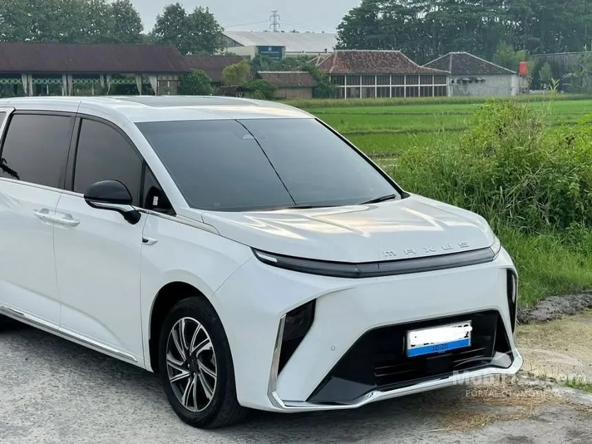 2026 MAXUS MIFA-9 Premium MPV