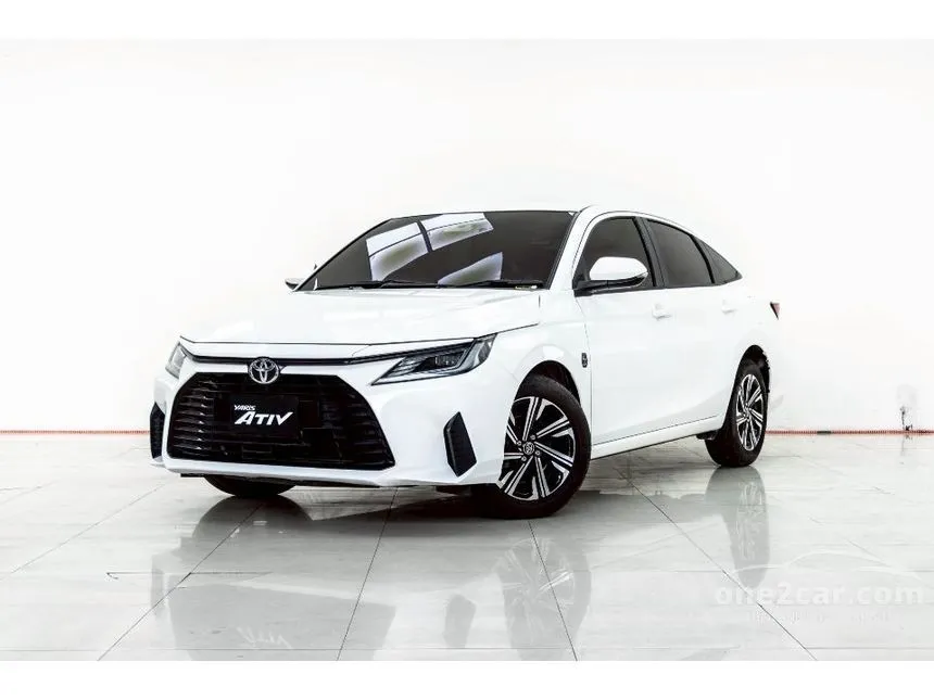 2022 Toyota Yaris Ativ Smart Sedan