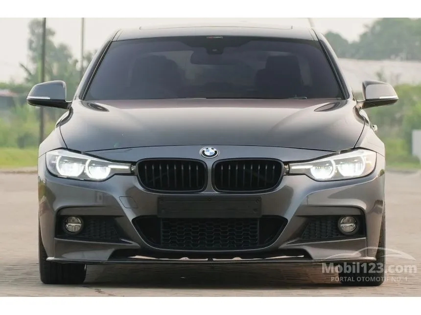 2019 BMW 330i Sport Shadow Edition Sedan