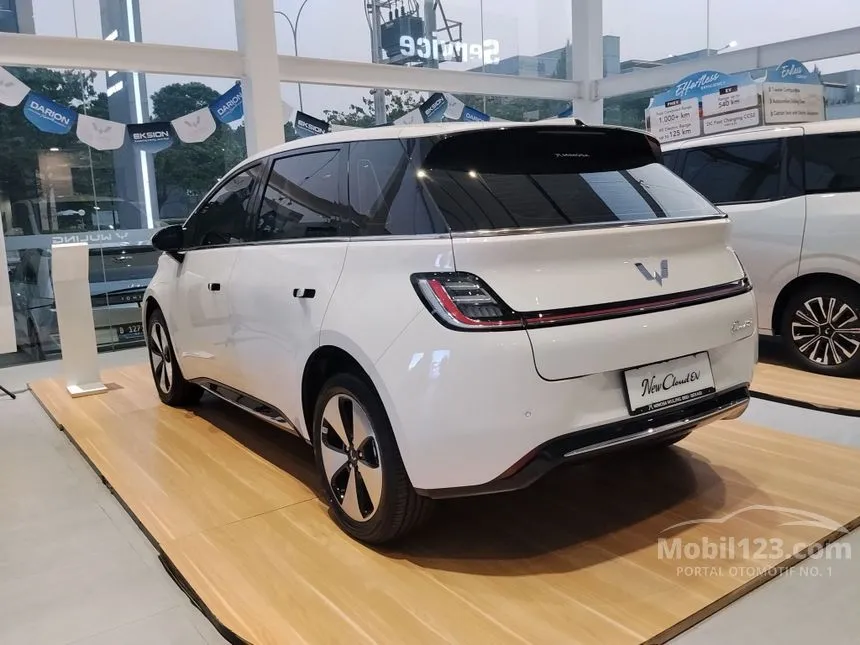 2025 Wuling Cloud EV Lite Hatchback