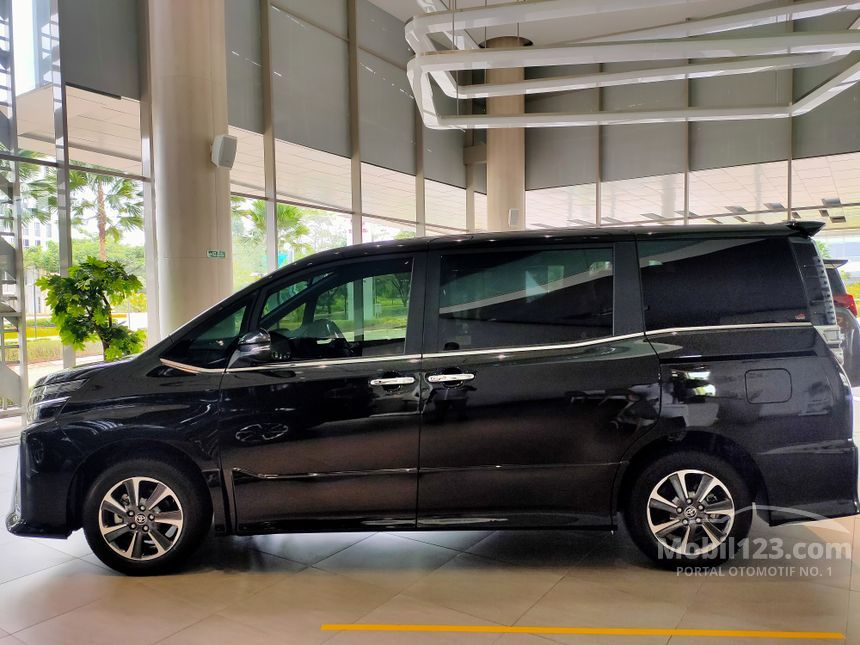 Toyota voxy 2020