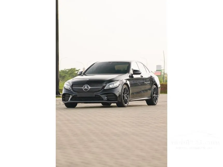 2021 Mercedes-Benz C300 AMG Line Sedan
