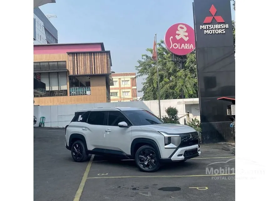2026 Mitsubishi Destinator Ultimate Premium (Quartz White Pearl) SUV