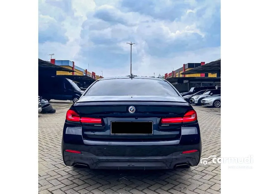 2023 BMW 520i M Sport Sedan