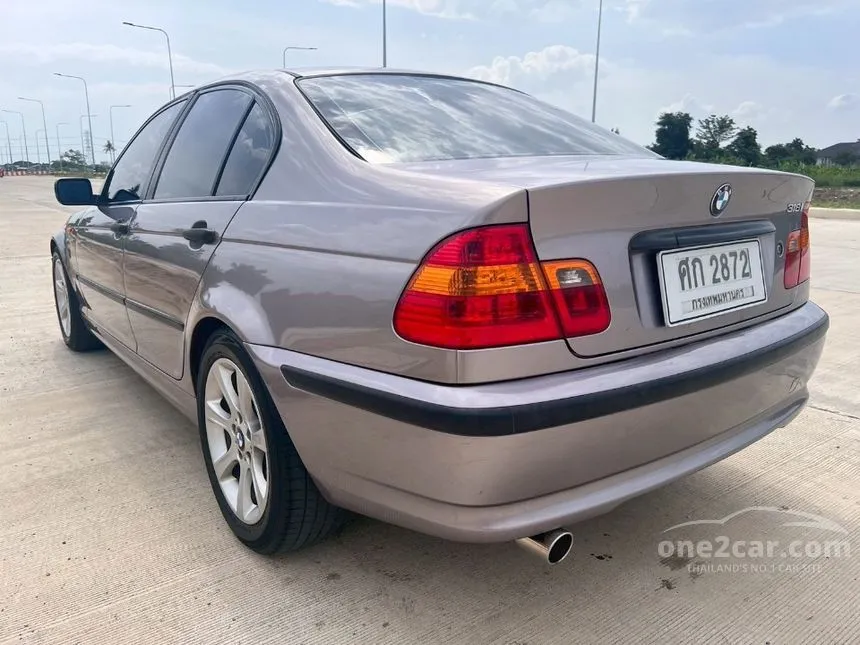 2004 BMW 318i Sedan