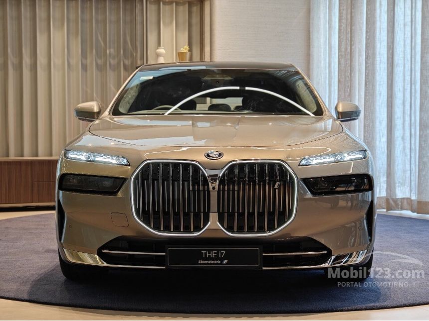 Jual Mobil BMW i7 2024 xDrive60 Gran Lusso di DKI Jakarta Automatic ...